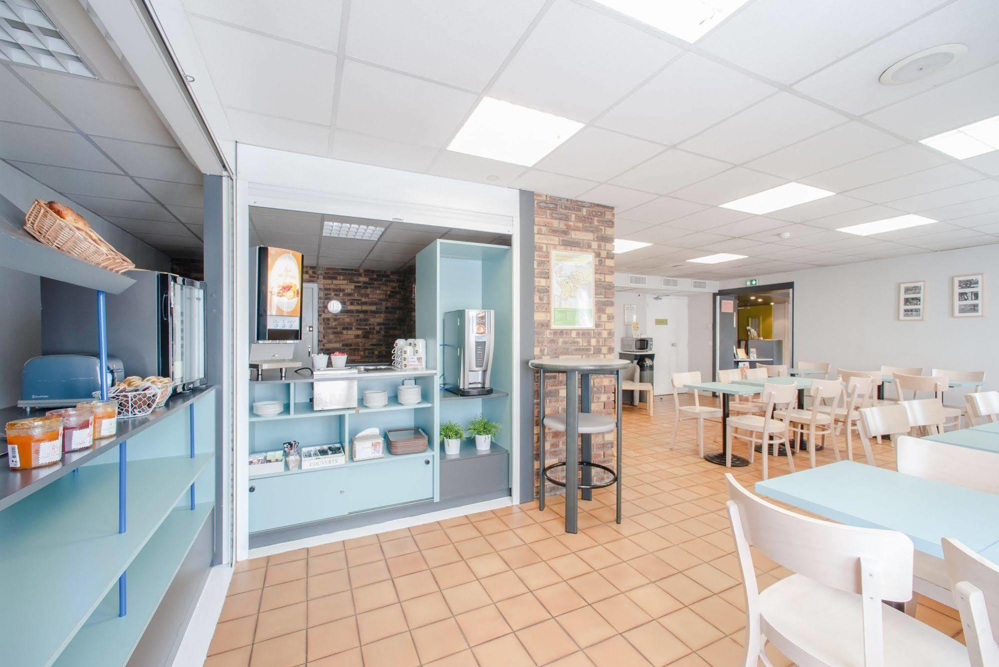 Kyriad Direct Chalon Sur Saone Nord Champforgeuil Bagian luar foto